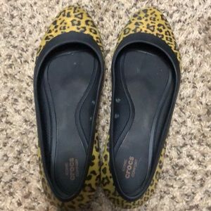 Crocs Leopard print (size 8)